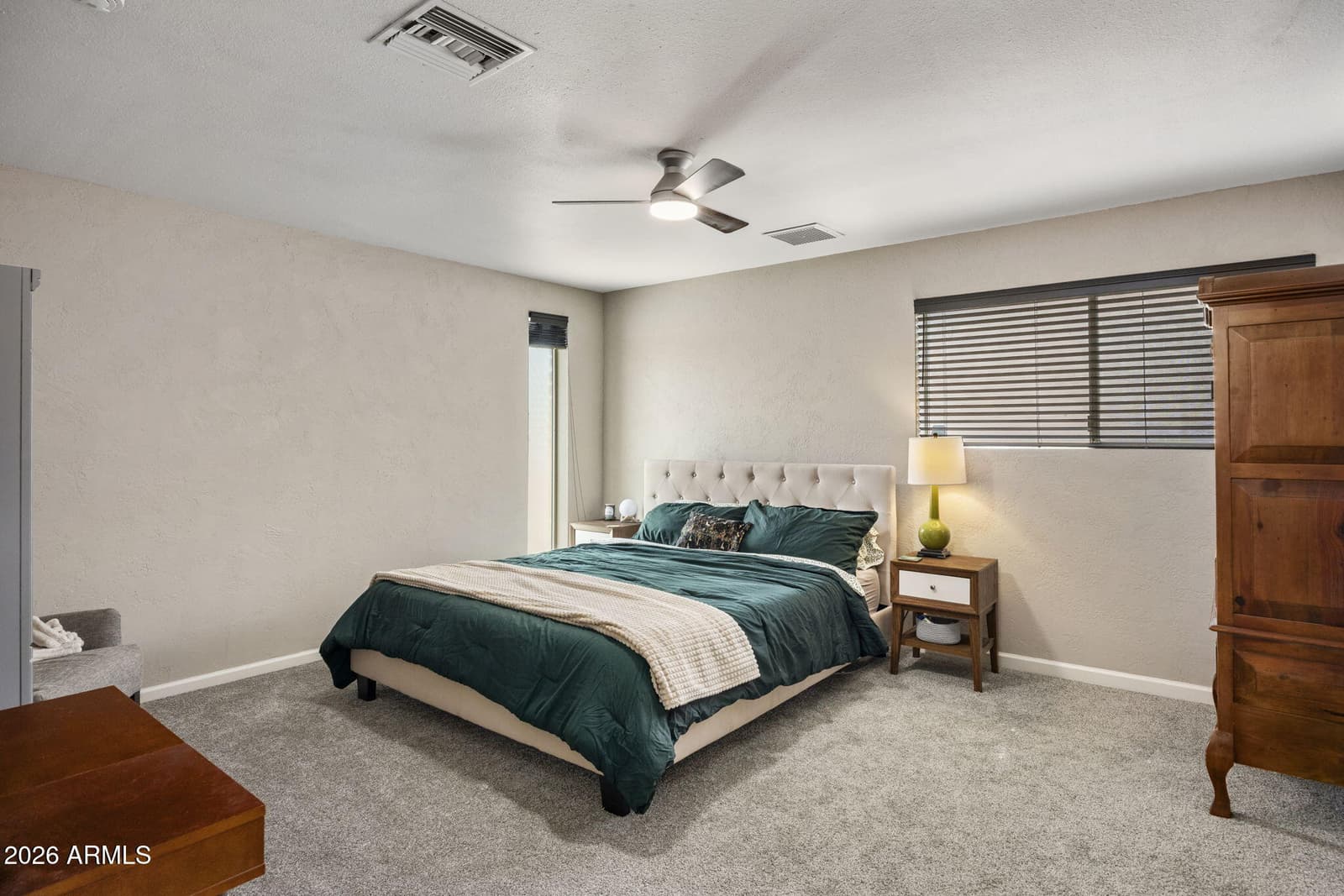 611 E CANTERBURY Lane, Phoenix, AZ 85022 — photo 13 of 33