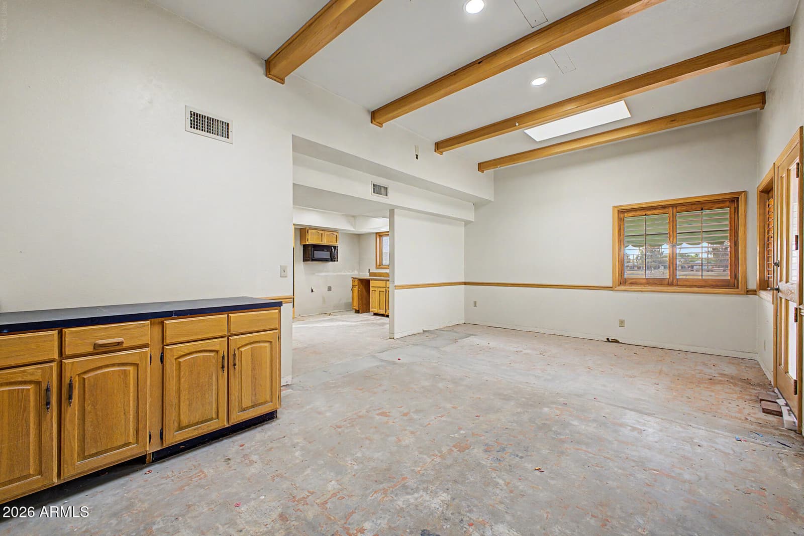 2071 E CAIRO Drive, Tempe, AZ 85282 — photo 7 of 37