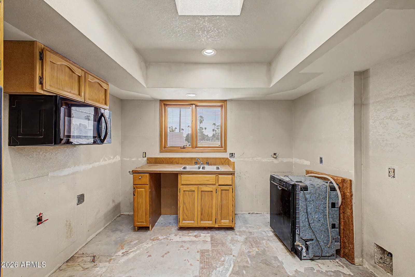 2071 E CAIRO Drive, Tempe, AZ 85282 — photo 12 of 37