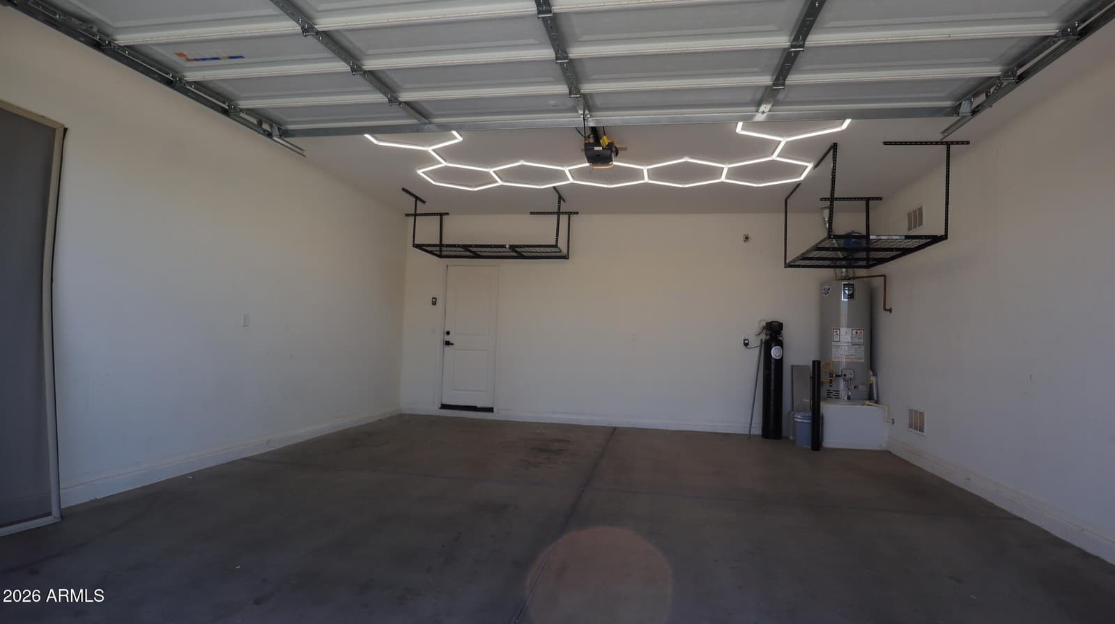 2413 W Sunland Avenue, Phoenix, AZ 85041 — photo 6 of 62
