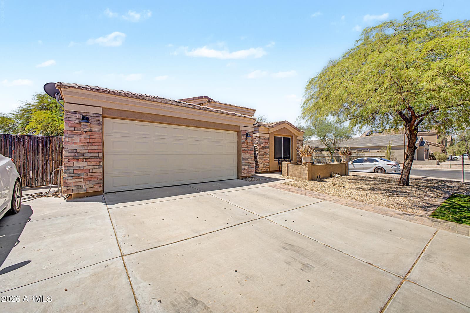 445 E SETTLERS Trail, Casa Grande, AZ 85122 — photo 3 of 39