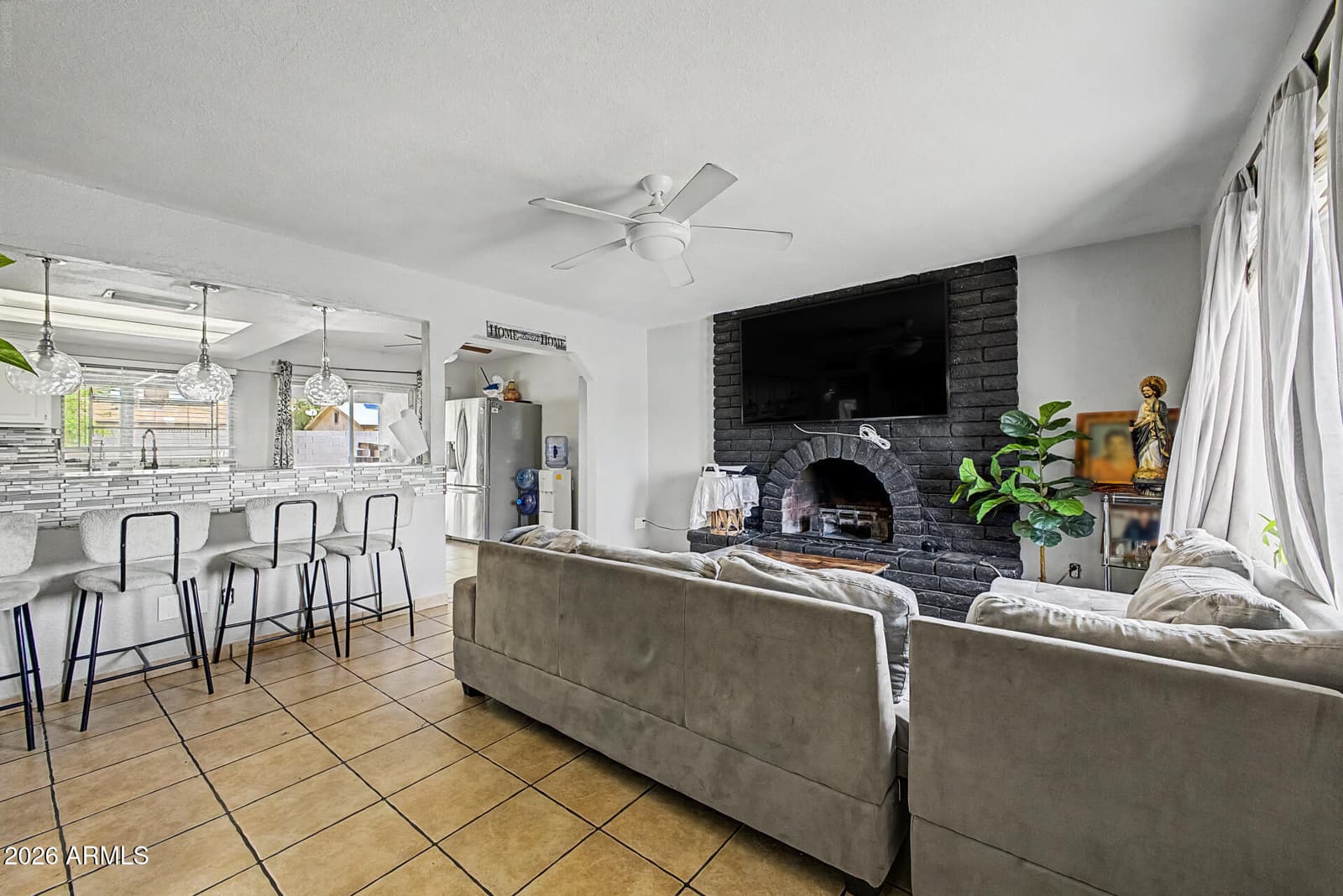 8730 W Earll Drive, Phoenix, AZ 85037 — photo 5 of 29