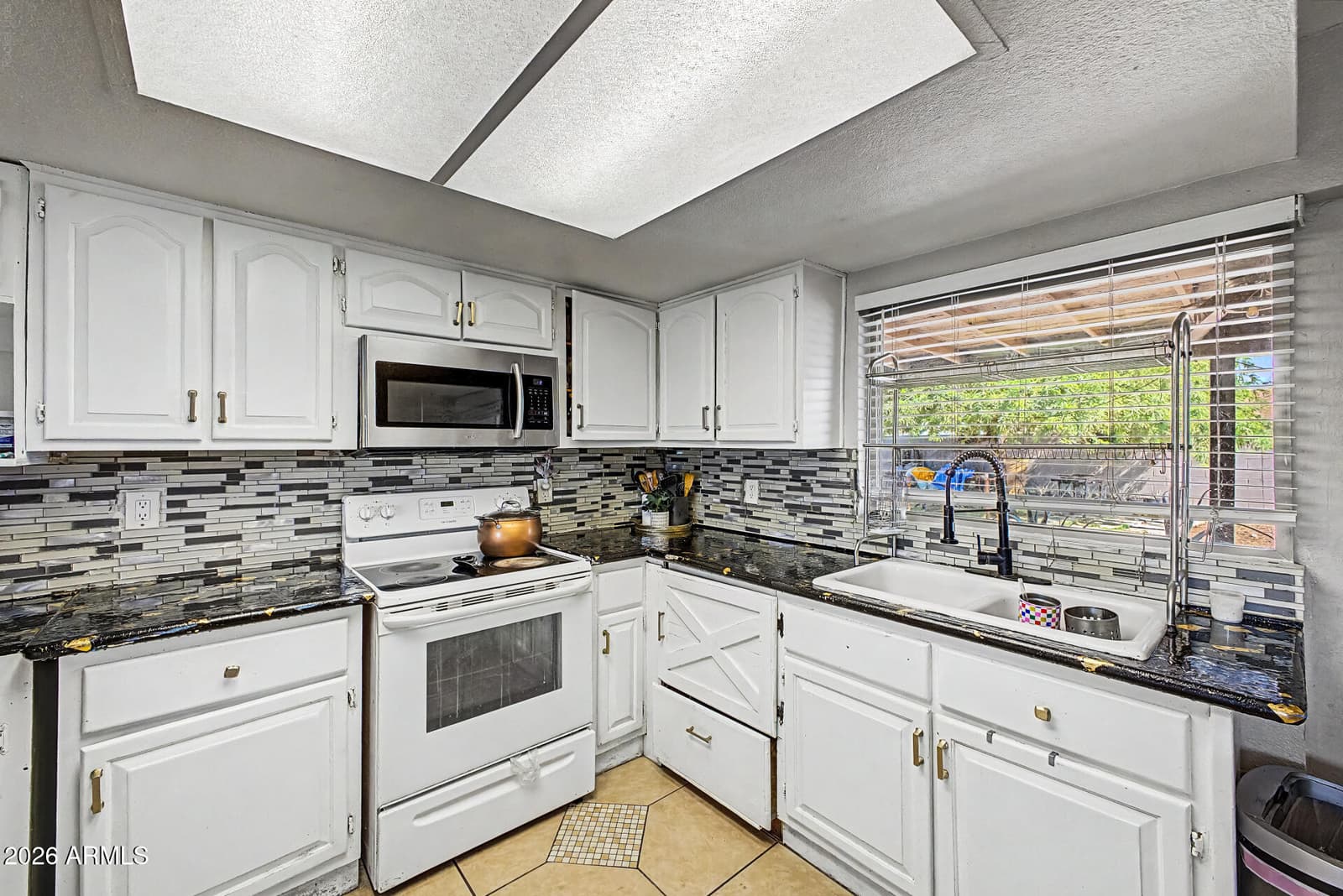 8730 W Earll Drive, Phoenix, AZ 85037 — photo 8 of 29