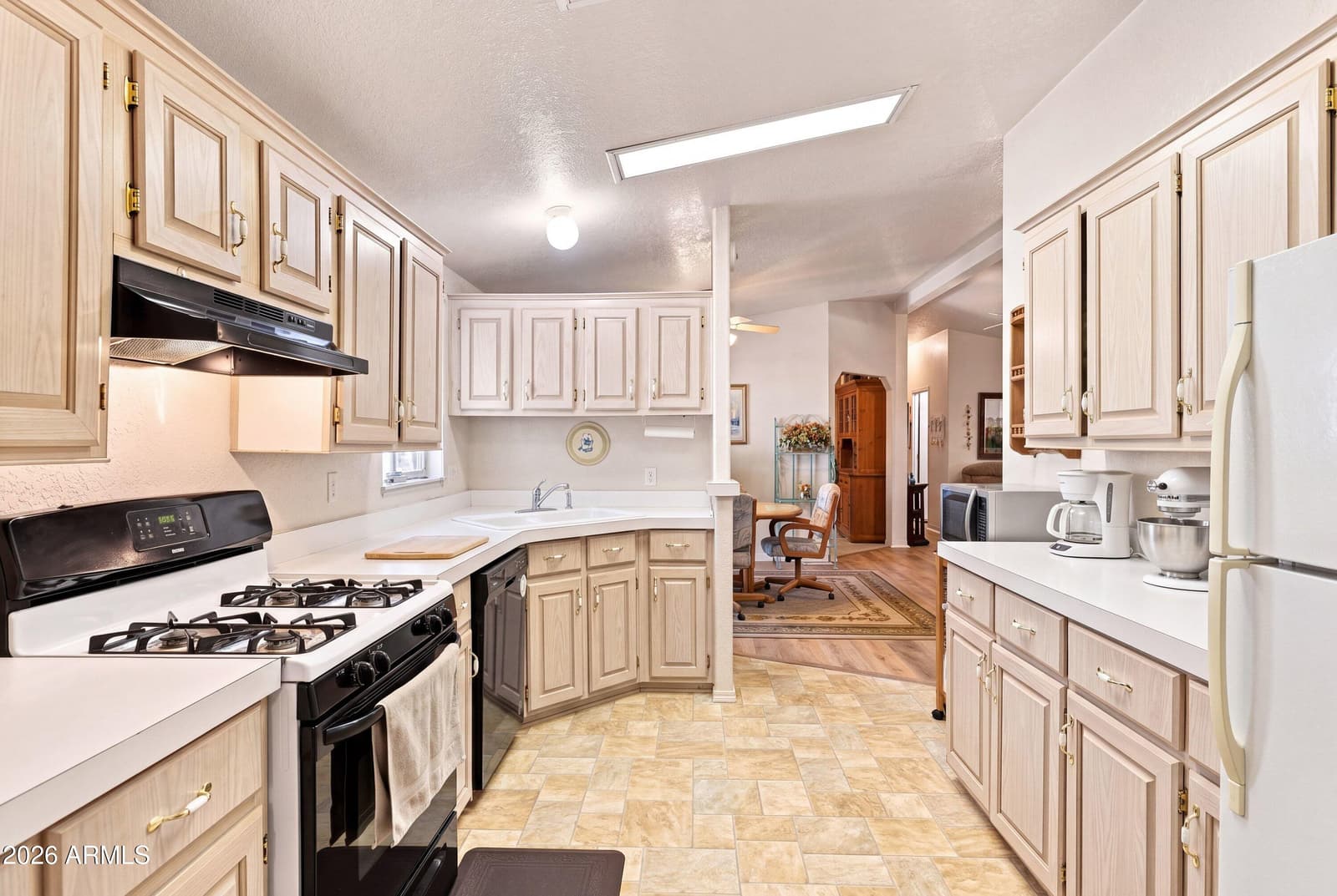 3155 W Whipple Street, Show Low, AZ 85901 — photo 9 of 28