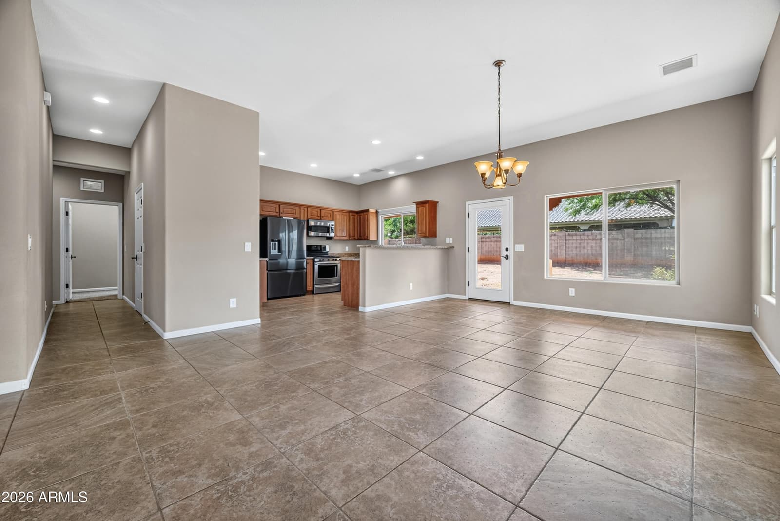 2678 Knollridge Drive, Sierra Vista, AZ 85650 — photo 11 of 57