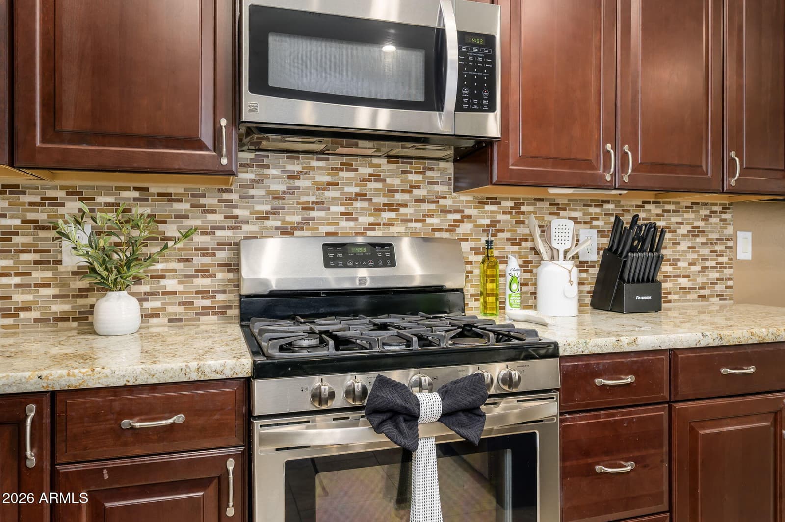 17760 W Ivy Lane, Surprise, AZ 85388 — photo 7 of 55