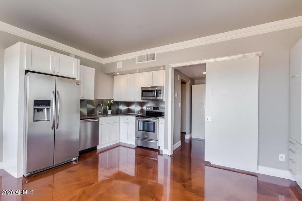 4750 N Central Avenue 8L, Phoenix, AZ 85012 — photo 4 of 30