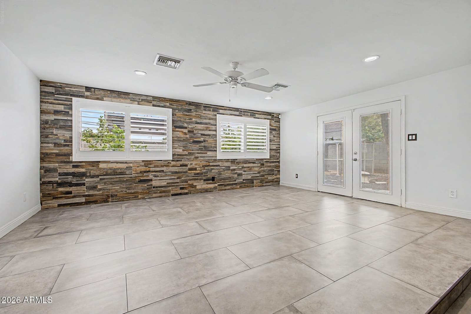 5835 N 16th Place, Phoenix, AZ 85016 — photo 7 of 44