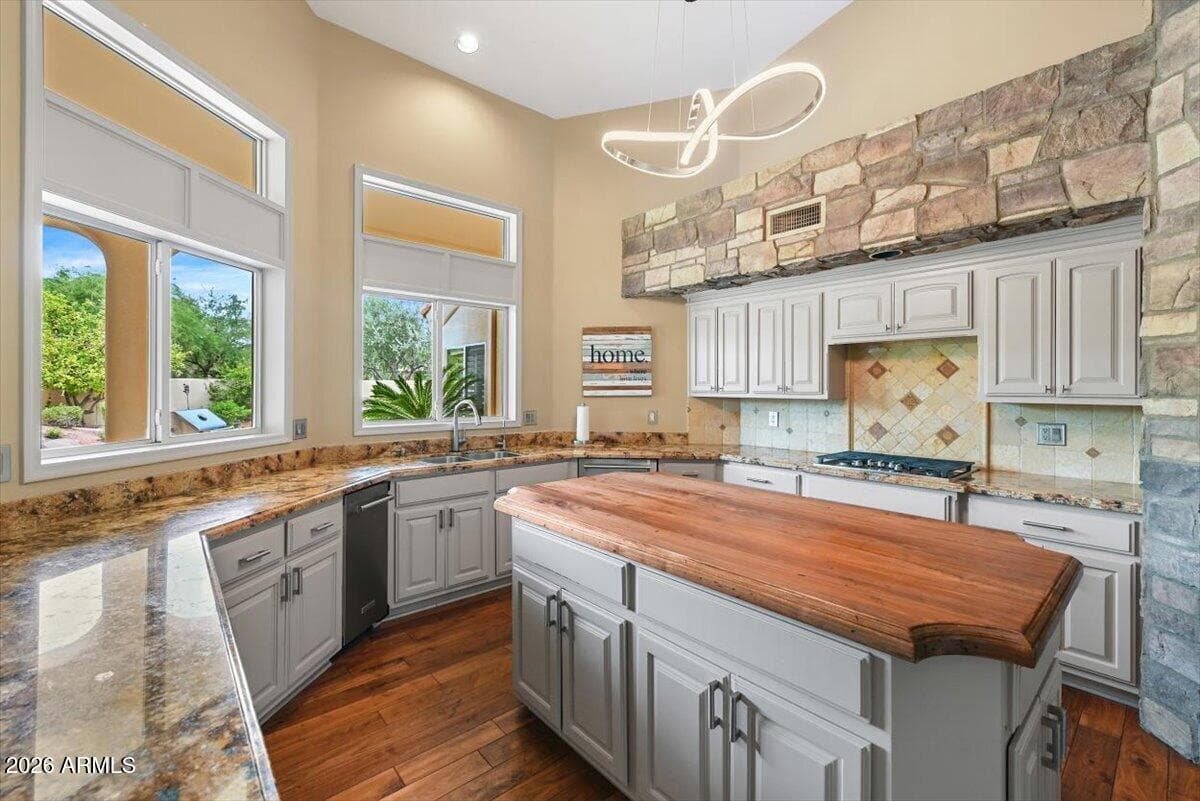 11252 E Appaloosa Place, Scottsdale, AZ 85259 — photo 12 of 40