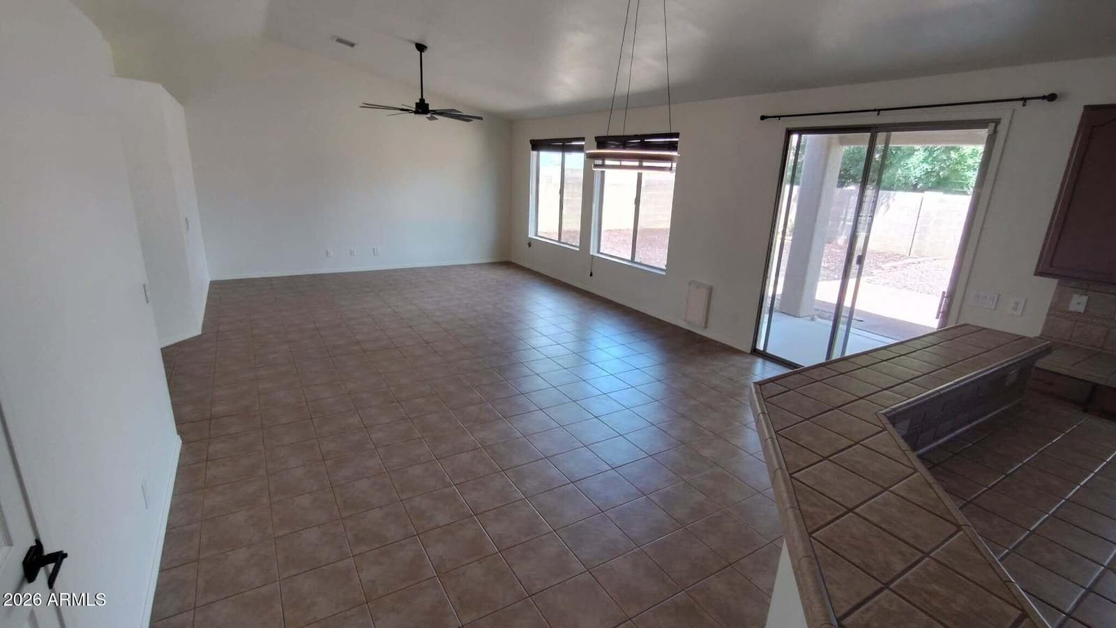 1637 San Clemente Drive, Sierra Vista, AZ 85635 — photo 10 of 35