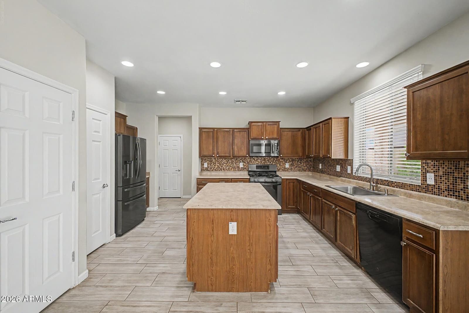 8726 N 182nd Avenue, Waddell, AZ 85355 — photo 16 of 63