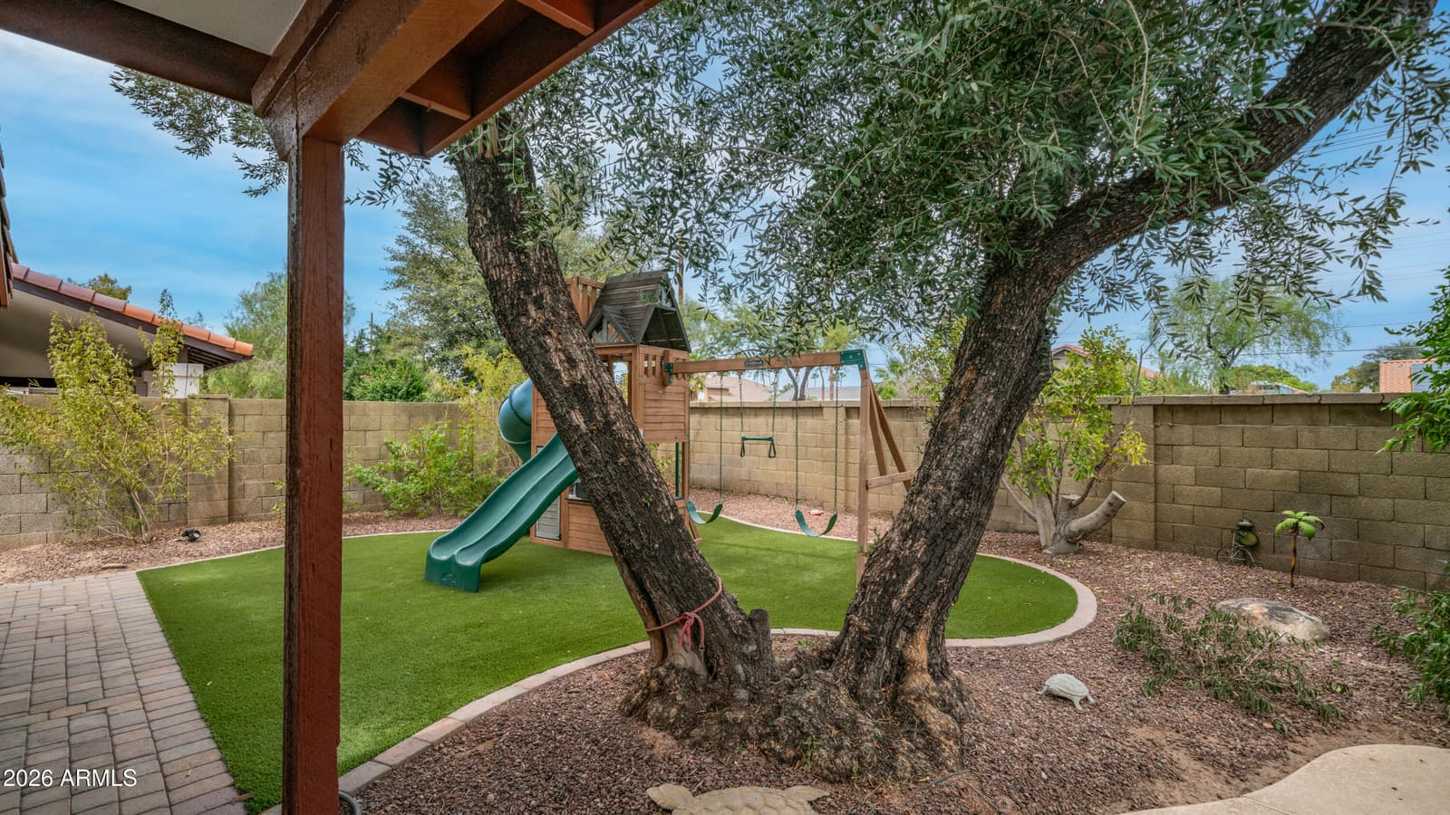 1338 E Sunburst Lane, Tempe, AZ 85284 — photo 11 of 43