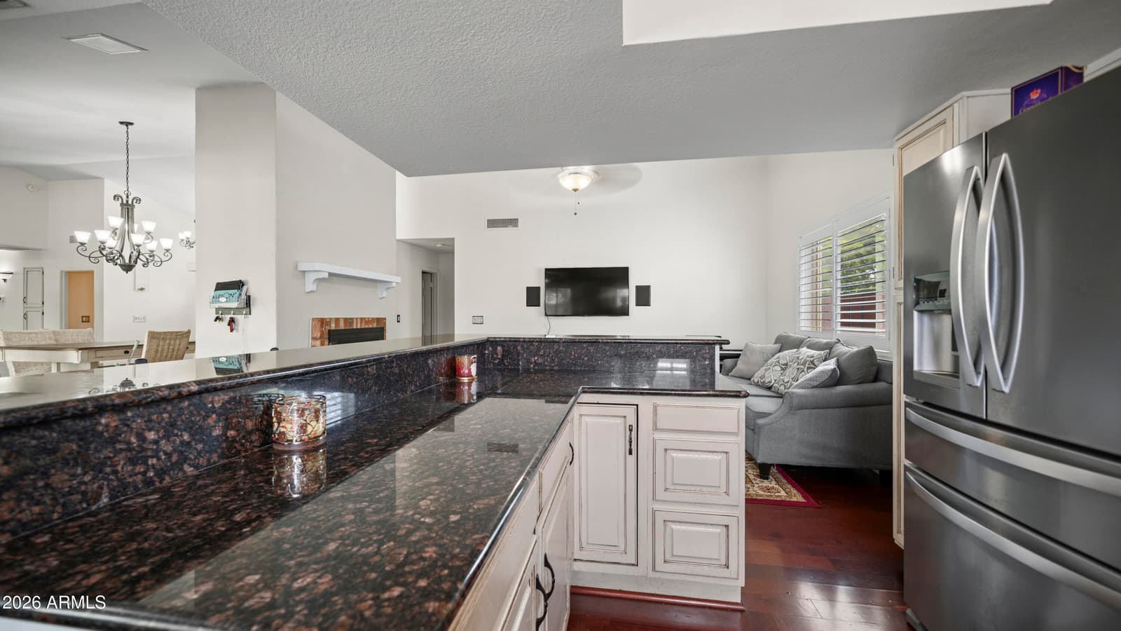 1338 E Sunburst Lane, Tempe, AZ 85284 — photo 4 of 43