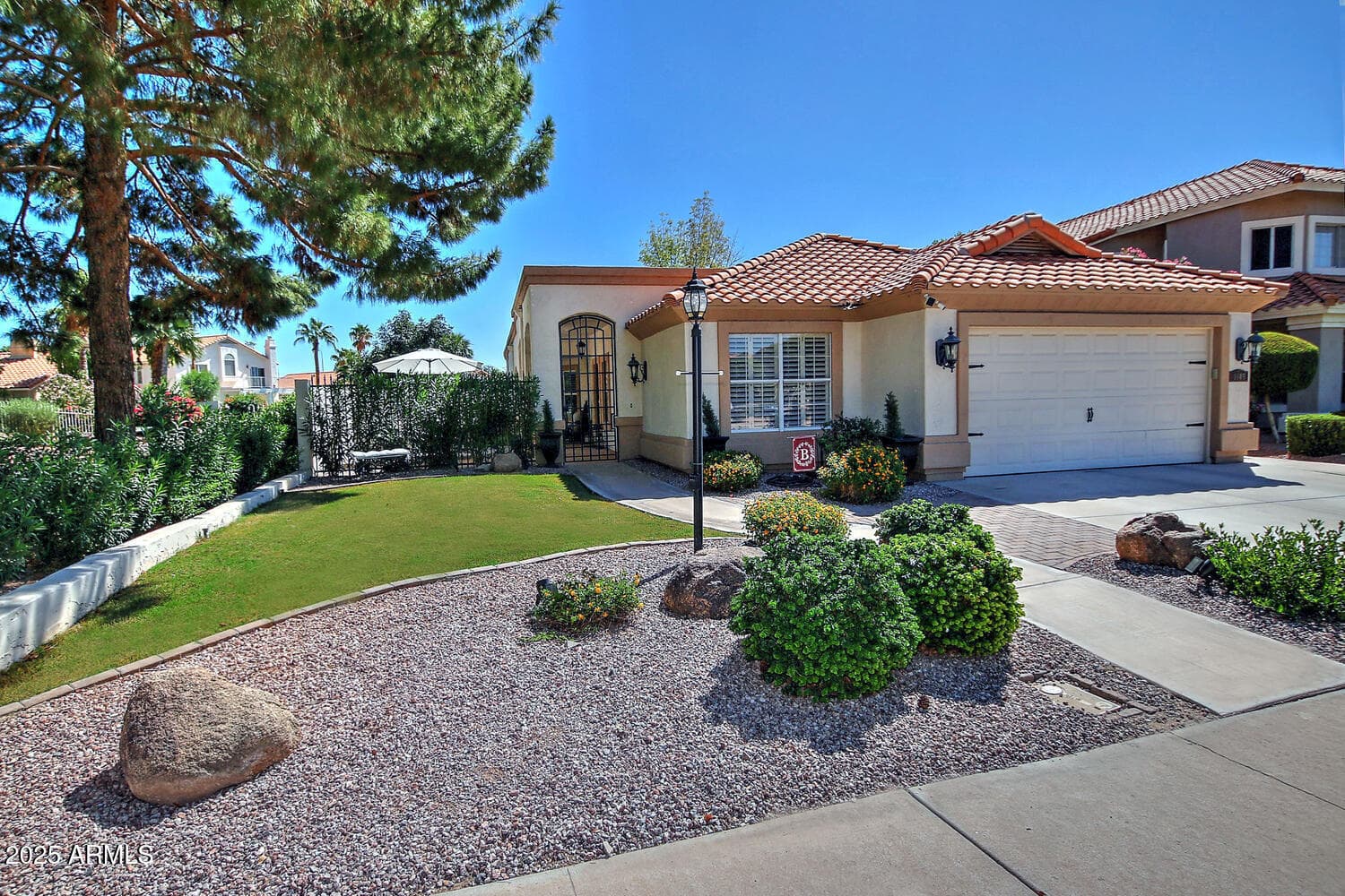 1605 S Ash Drive, Chandler, AZ 85286 — photo 2 of 32