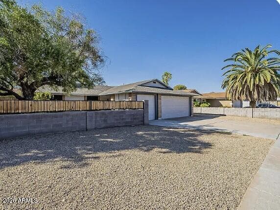 2206 N Cholla Street, Chandler, AZ 85224 — photo 3 of 3