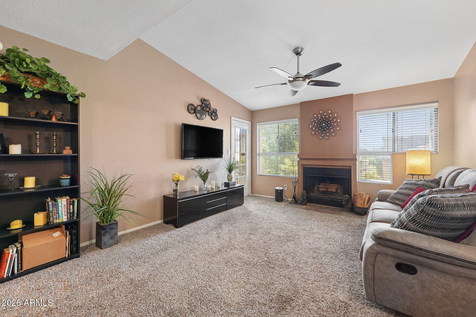 1880 E Morten Avenue 214, Phoenix, AZ 85020 — photo 4 of 22