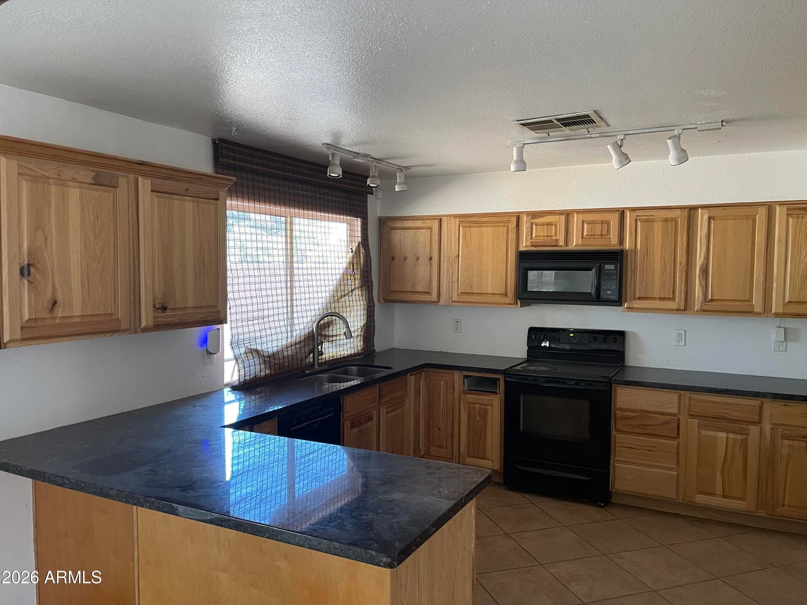 718 W Straford Drive, Chandler, AZ 85225 — photo 2 of 15