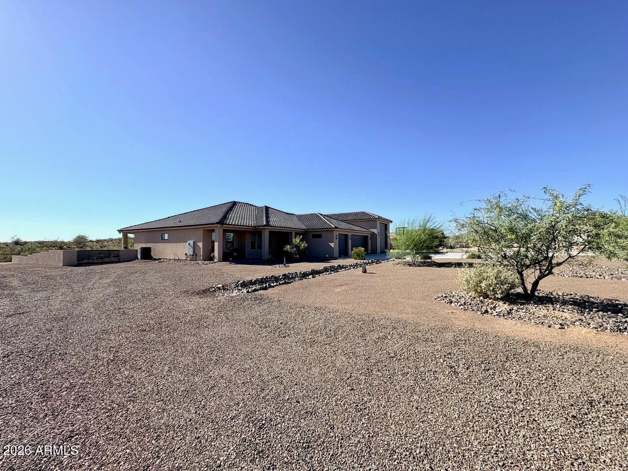 1055 Buckboard Trail, Wickenburg, AZ 85390 — photo 4 of 37