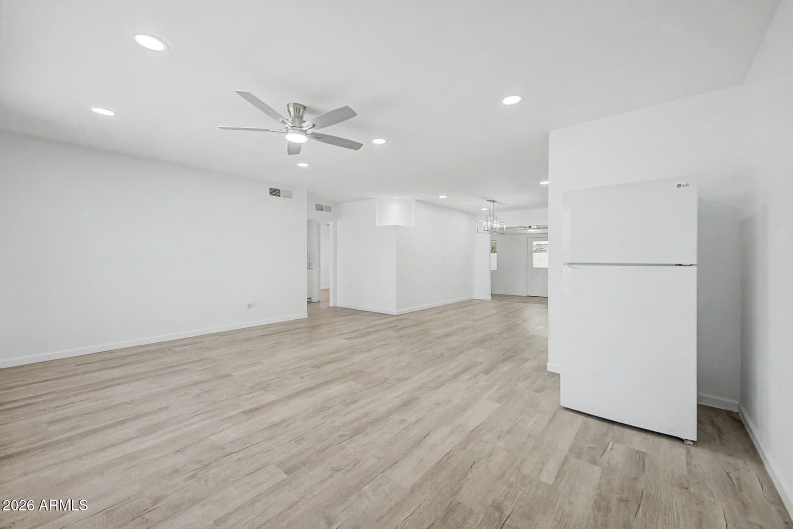 2613 E Michigan Avenue, Phoenix, AZ 85032 — photo 7 of 25