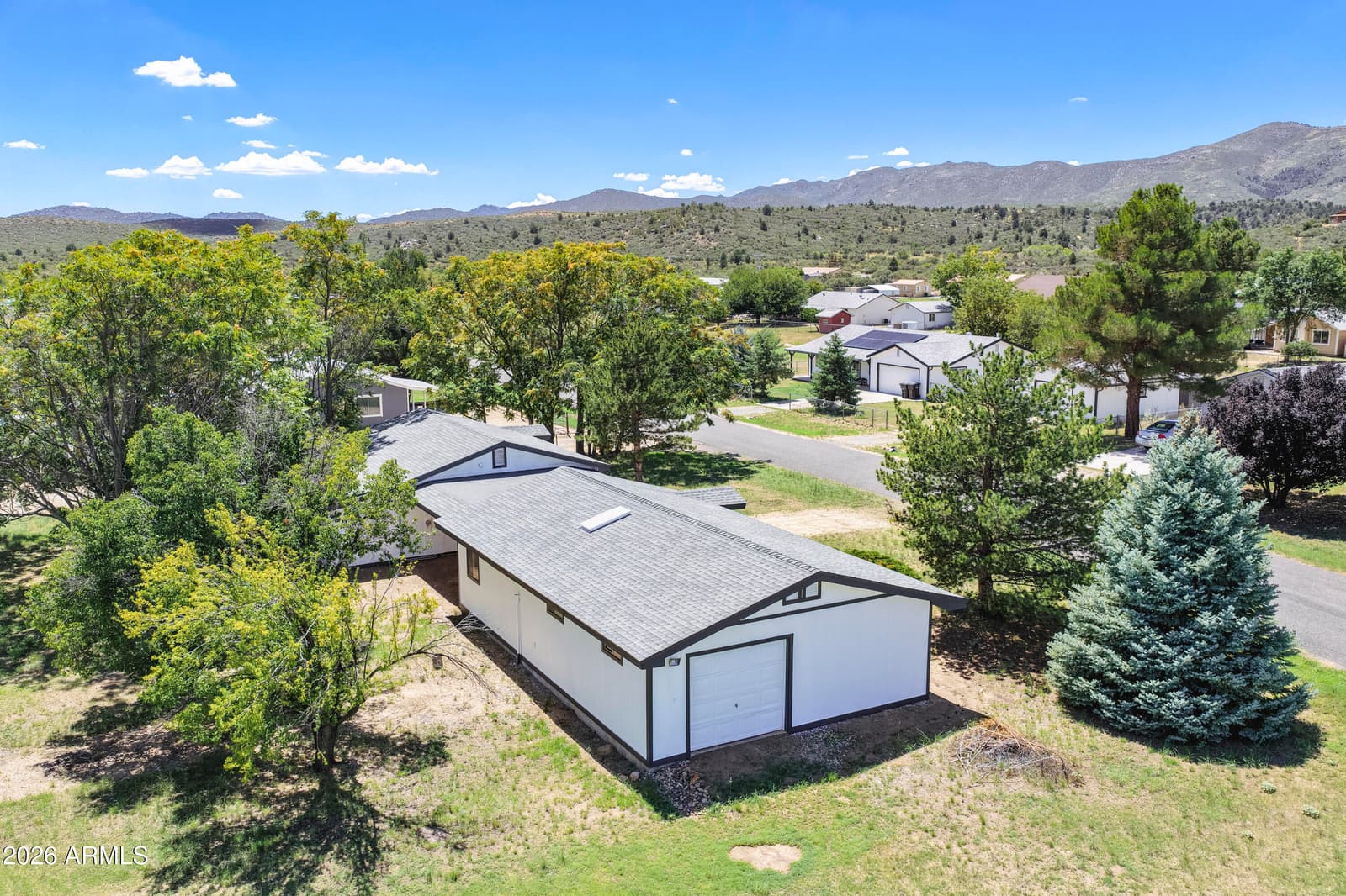 18535 S Joseph Hodge Road, Peeples Valley, AZ 86332 — photo 3 of 34