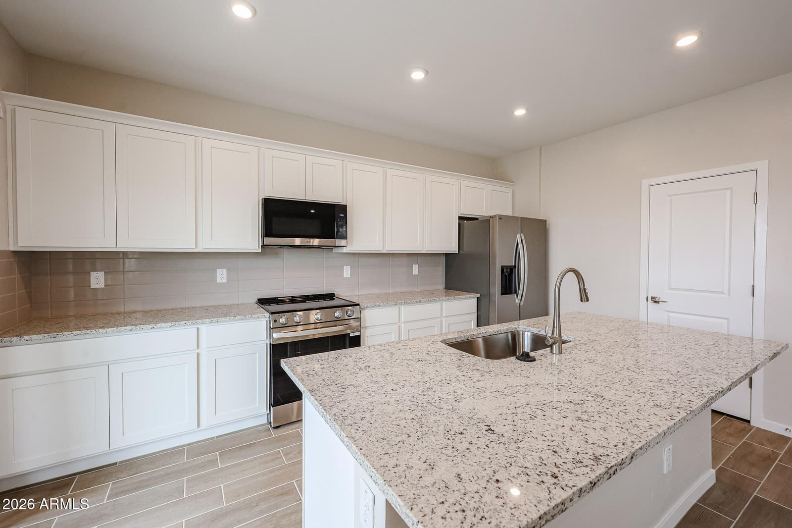 17378 W Villa Hermosa Lane, Surprise, AZ 85387 — photo 5 of 32