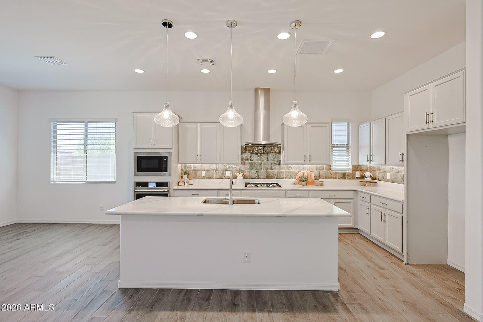 18119 W Silverwood Drive, Goodyear, AZ 85338 — photo 8 of 100