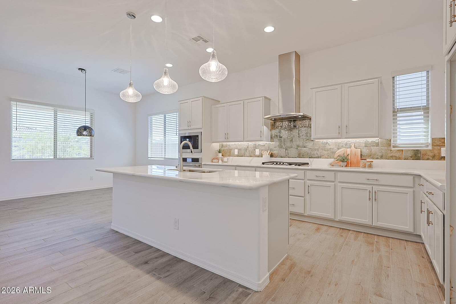 18119 W Silverwood Drive, Goodyear, AZ 85338 — photo 9 of 100