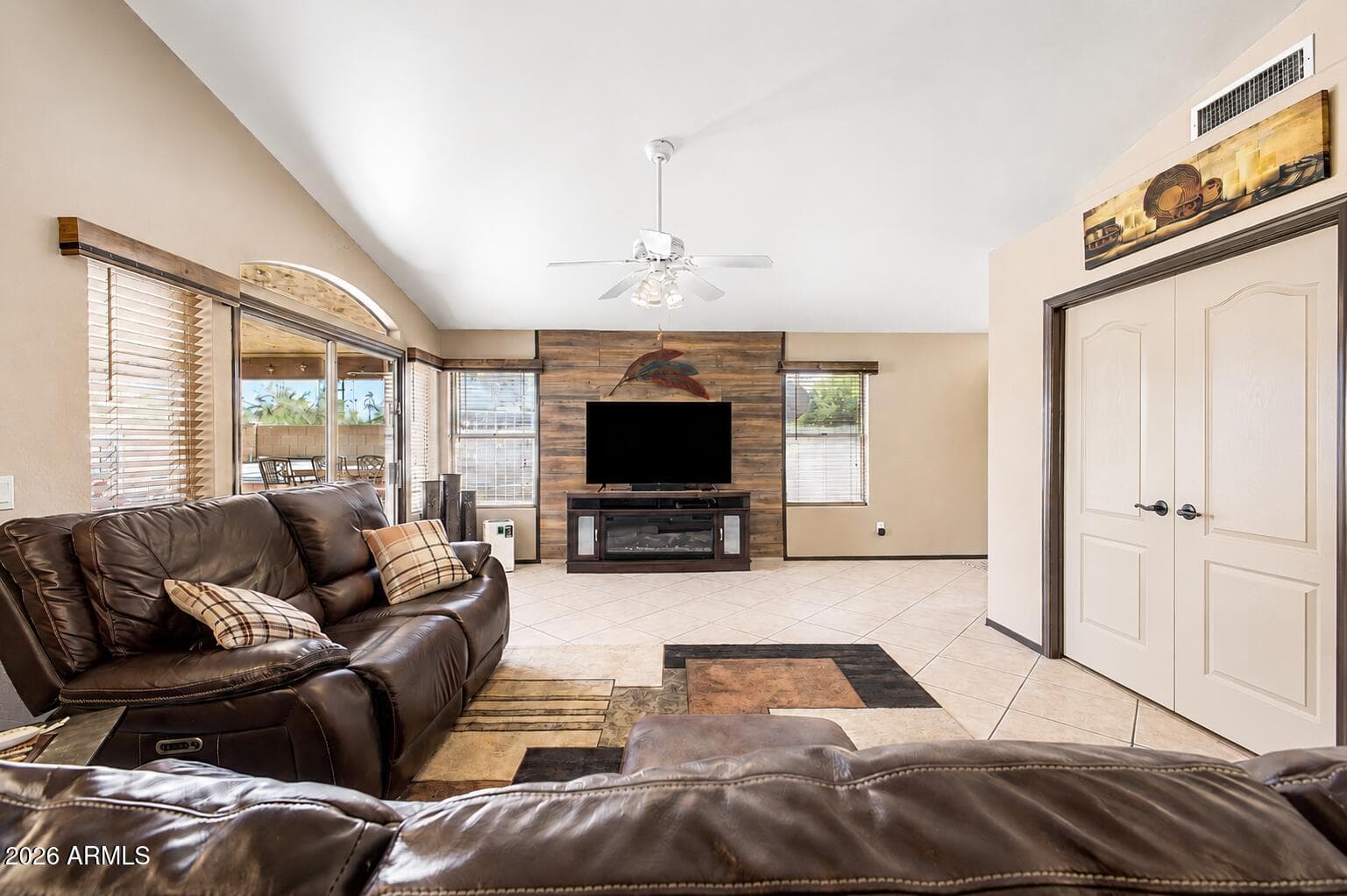 102 W Morrow Drive, Phoenix, AZ 85027 — photo 2 of 24