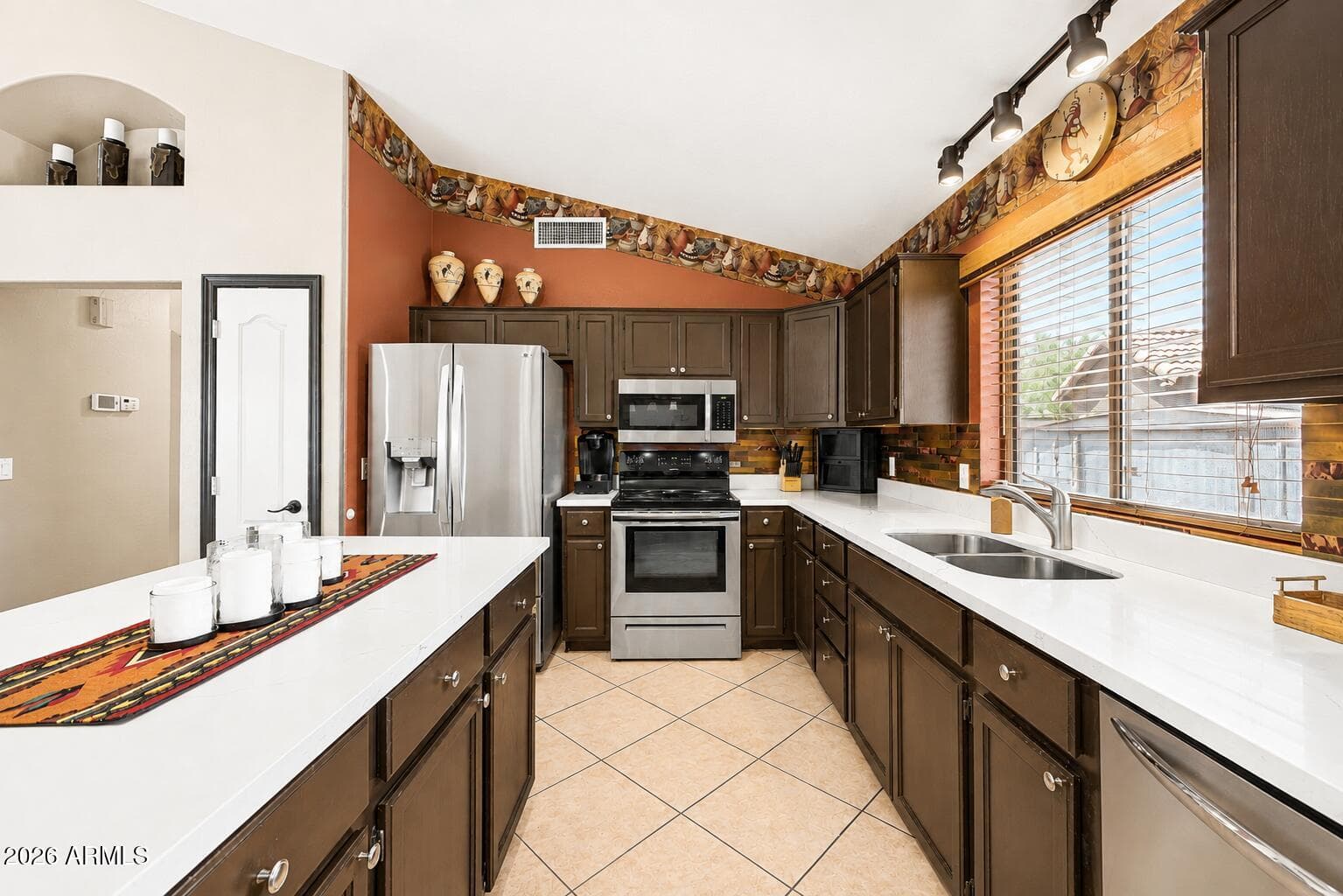 102 W Morrow Drive, Phoenix, AZ 85027 — photo 7 of 24