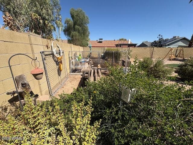 6826 W Canterbury Drive, Peoria, AZ 85345 — photo 22 of 33