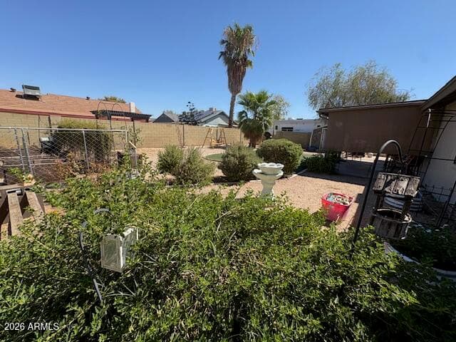 6826 W Canterbury Drive, Peoria, AZ 85345 — photo 23 of 33