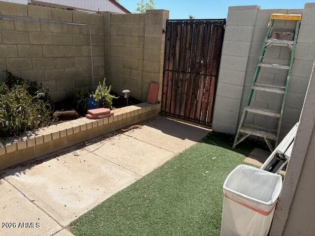 6826 W Canterbury Drive, Peoria, AZ 85345 — photo 24 of 33