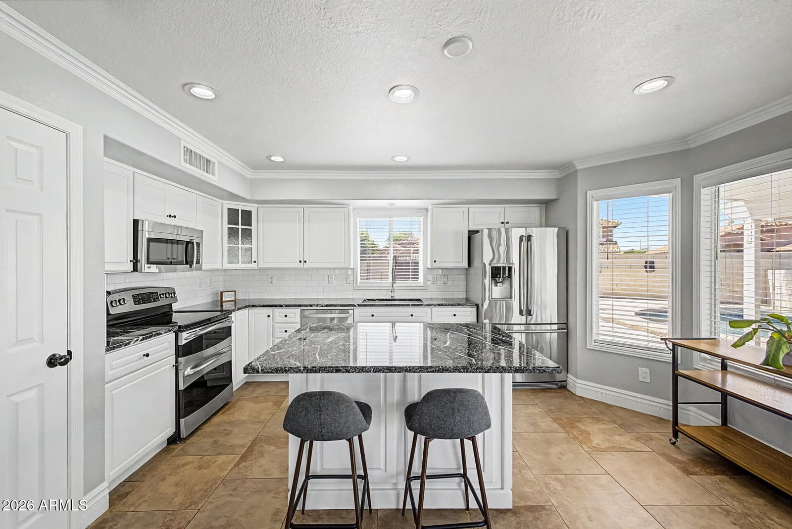 412 S Bonito Drive, Gilbert, AZ 85233 — photo 9 of 48