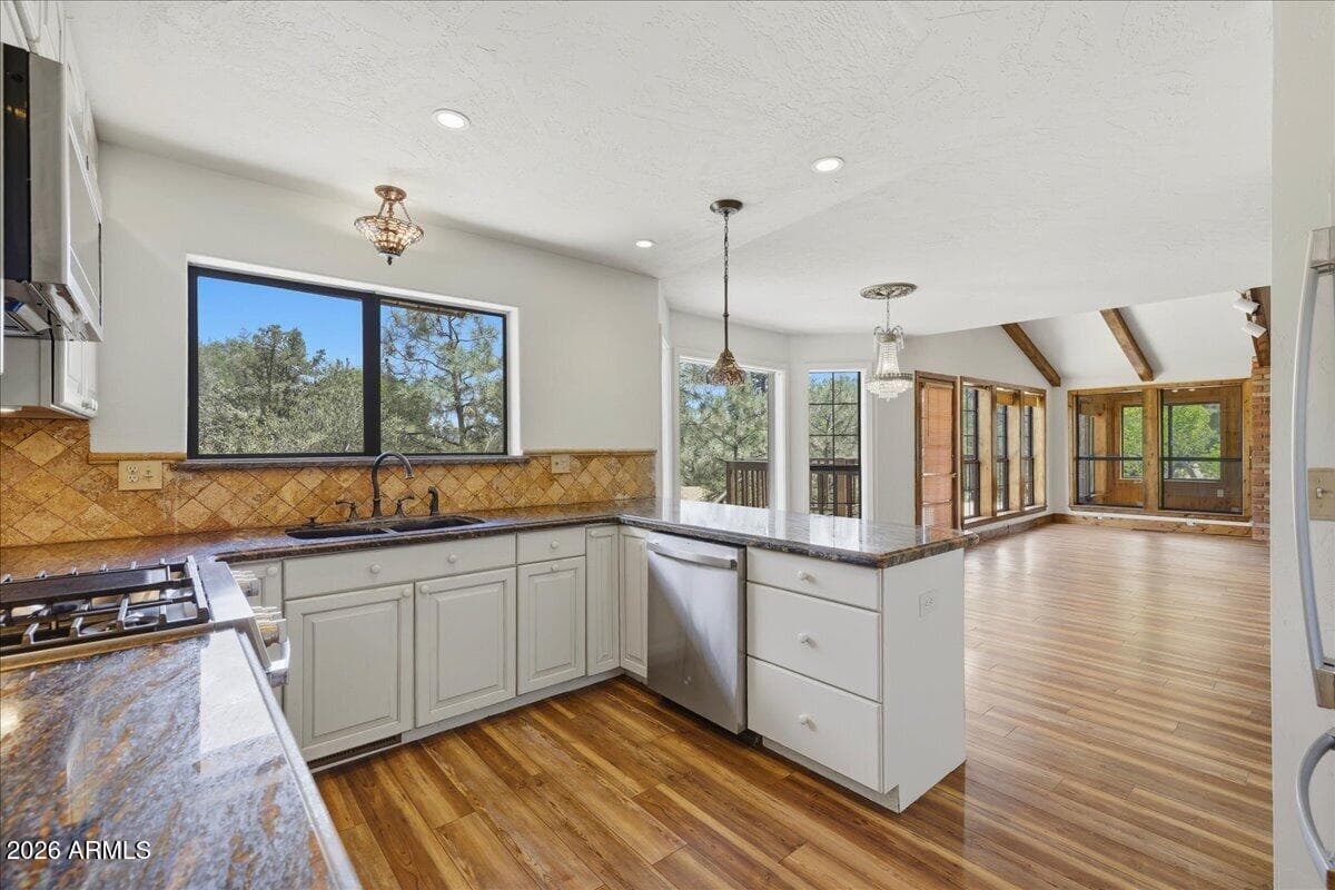 1739 Broken Arrow Drive, Prescott, AZ 86303 — photo 10 of 24