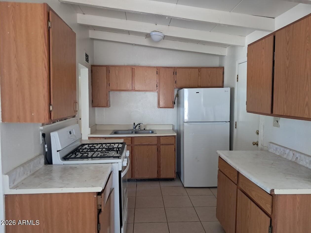 58 Peterson Street, Sierra Vista, AZ 85635 — photo 4 of 8