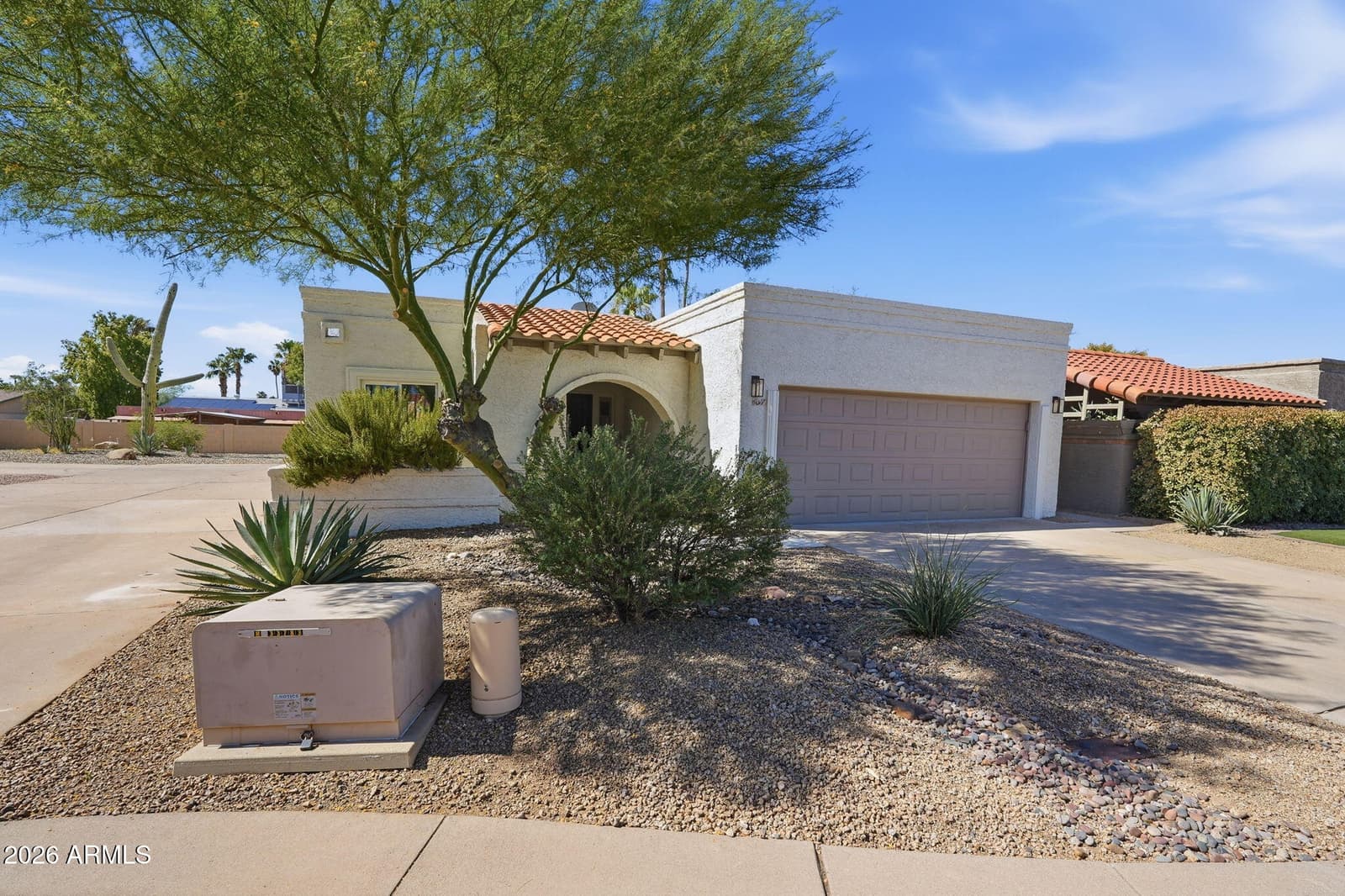 4017 E Dahlia Drive, Phoenix, AZ 85032 — photo 7 of 44