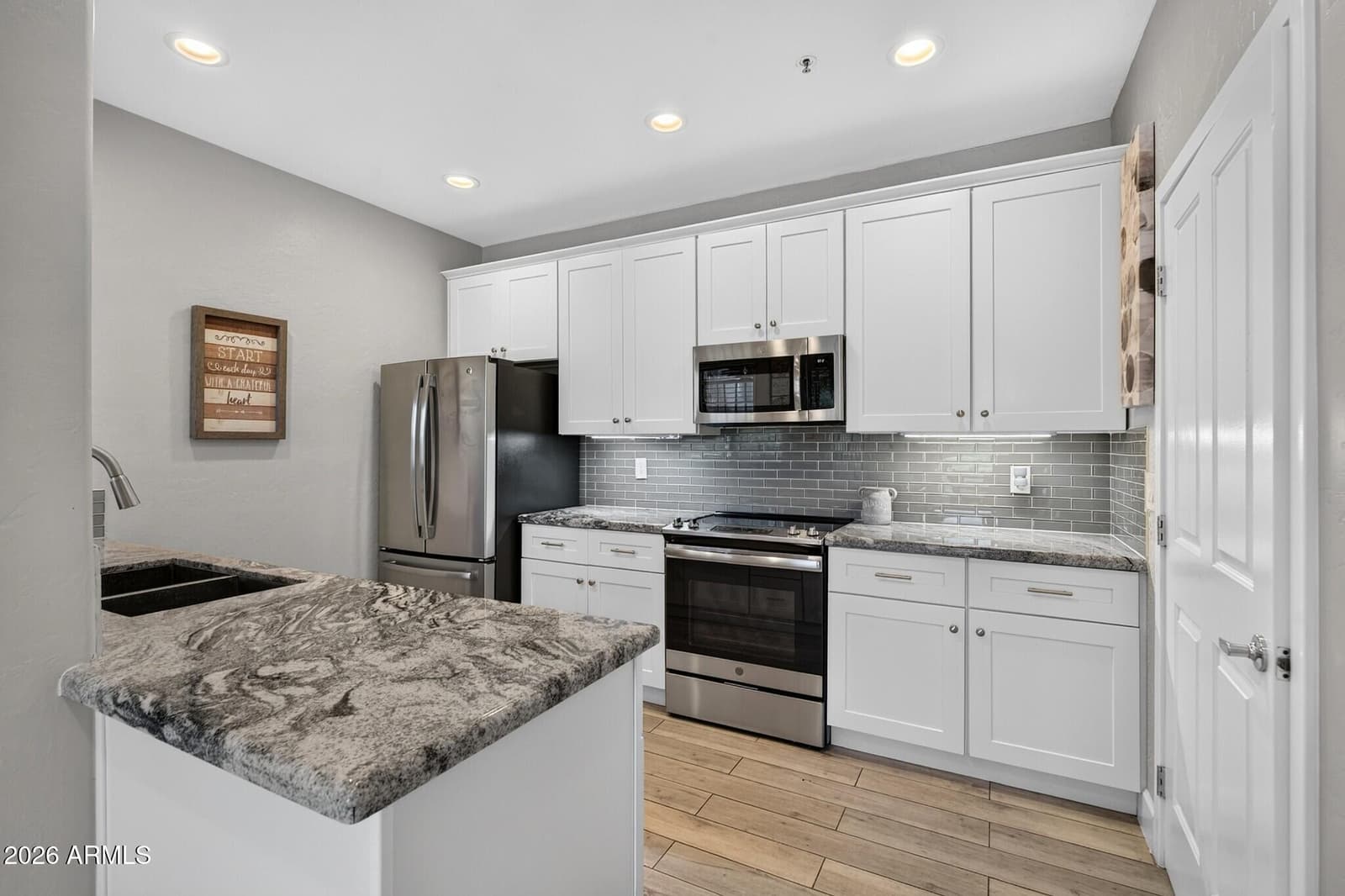 11260 N 92nd Street 1006, Scottsdale, AZ 85260 — photo 1 of 53