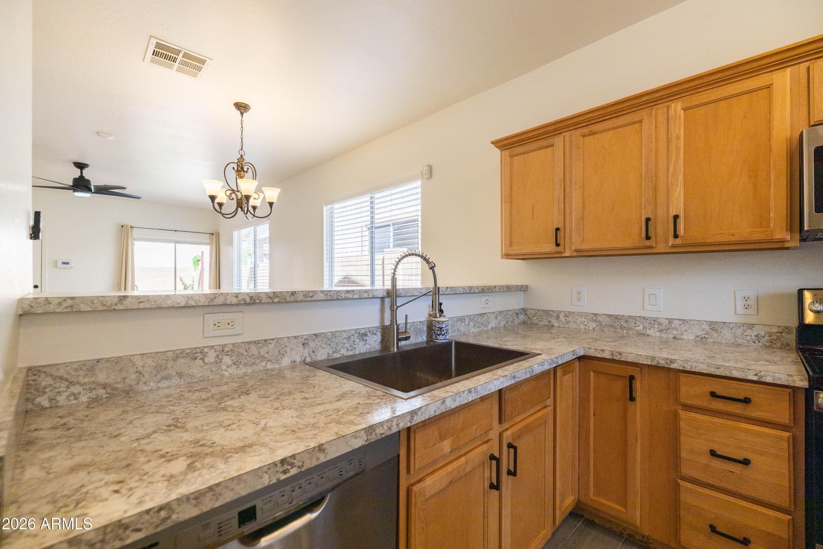 2242 S Barrington, Mesa, AZ 85209 — photo 12 of 34