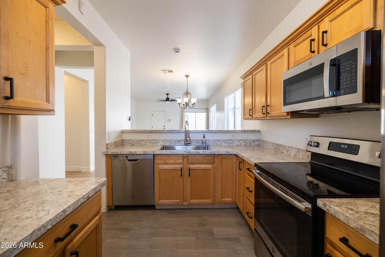 2242 S Barrington, Mesa, AZ 85209 — photo 10 of 34