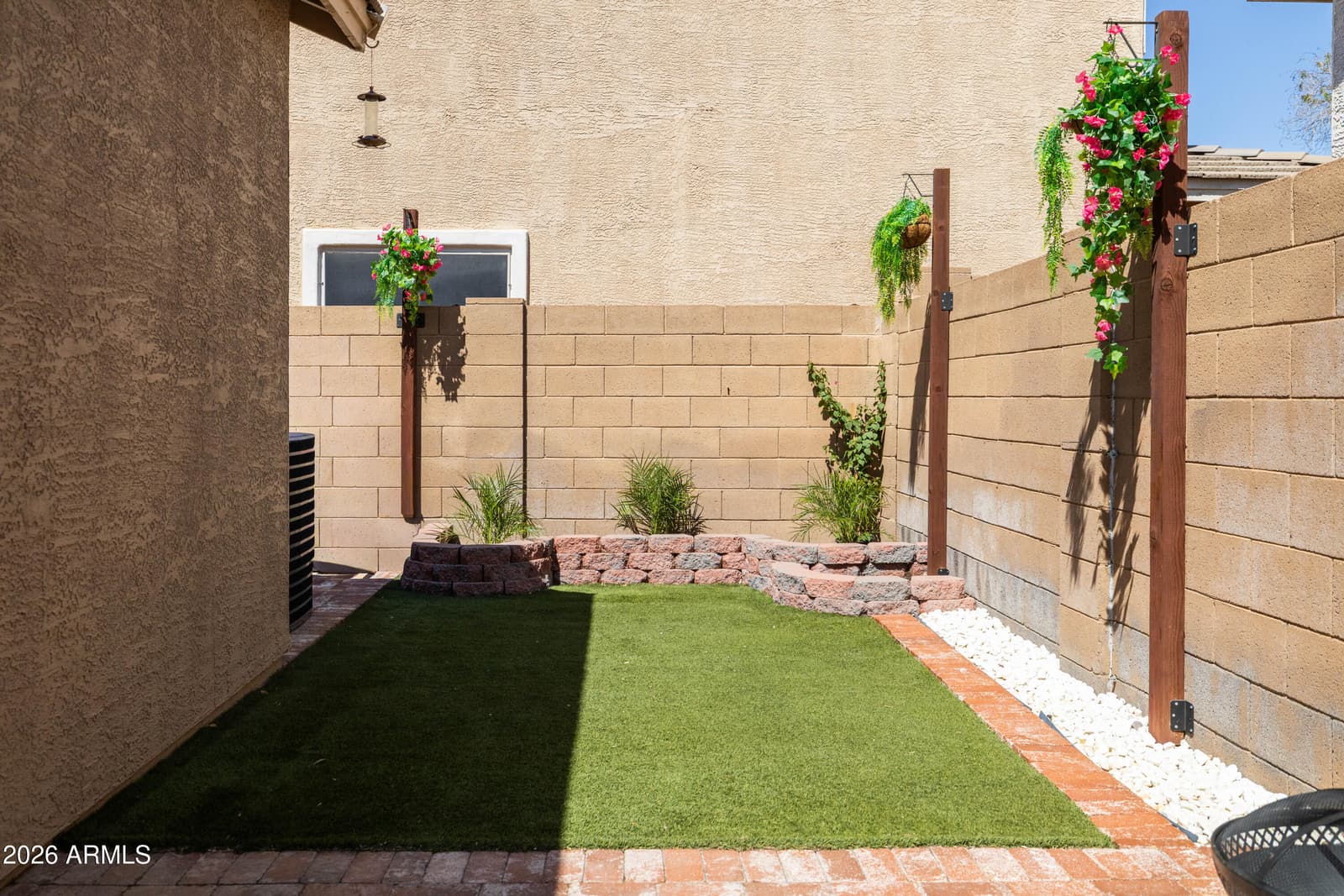2242 S Barrington, Mesa, AZ 85209 — photo 7 of 34