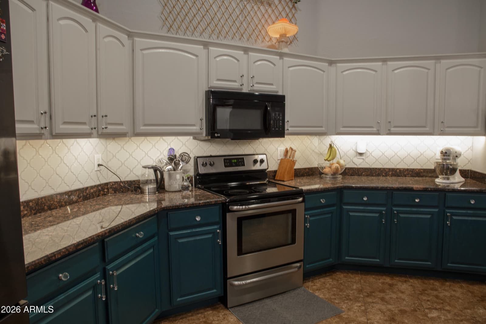 1221 W Del Monte Drive, Casa Grande, AZ 85122 — photo 9 of 33