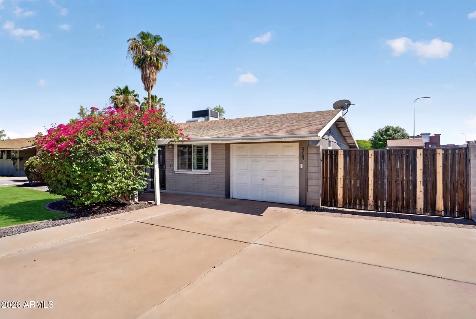 2253 W Boston Street, Chandler, AZ 85224 — photo 3 of 60