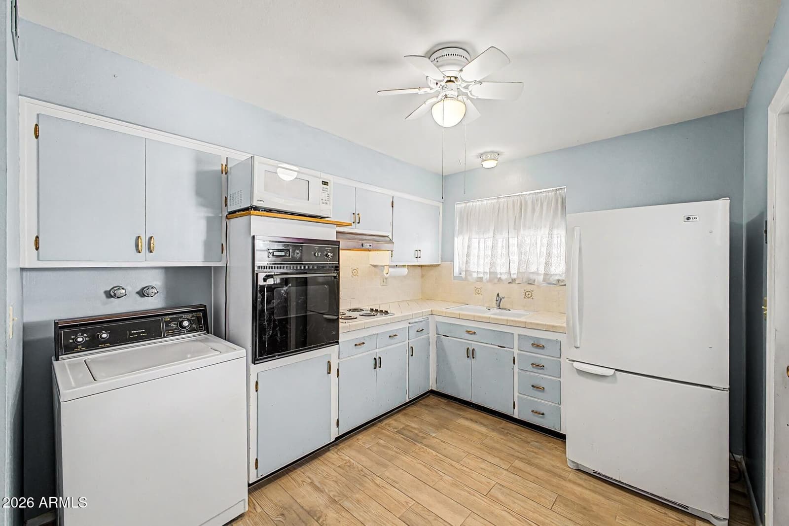11025 W Florida Avenue, Sun City, AZ 85351 — photo 4 of 12