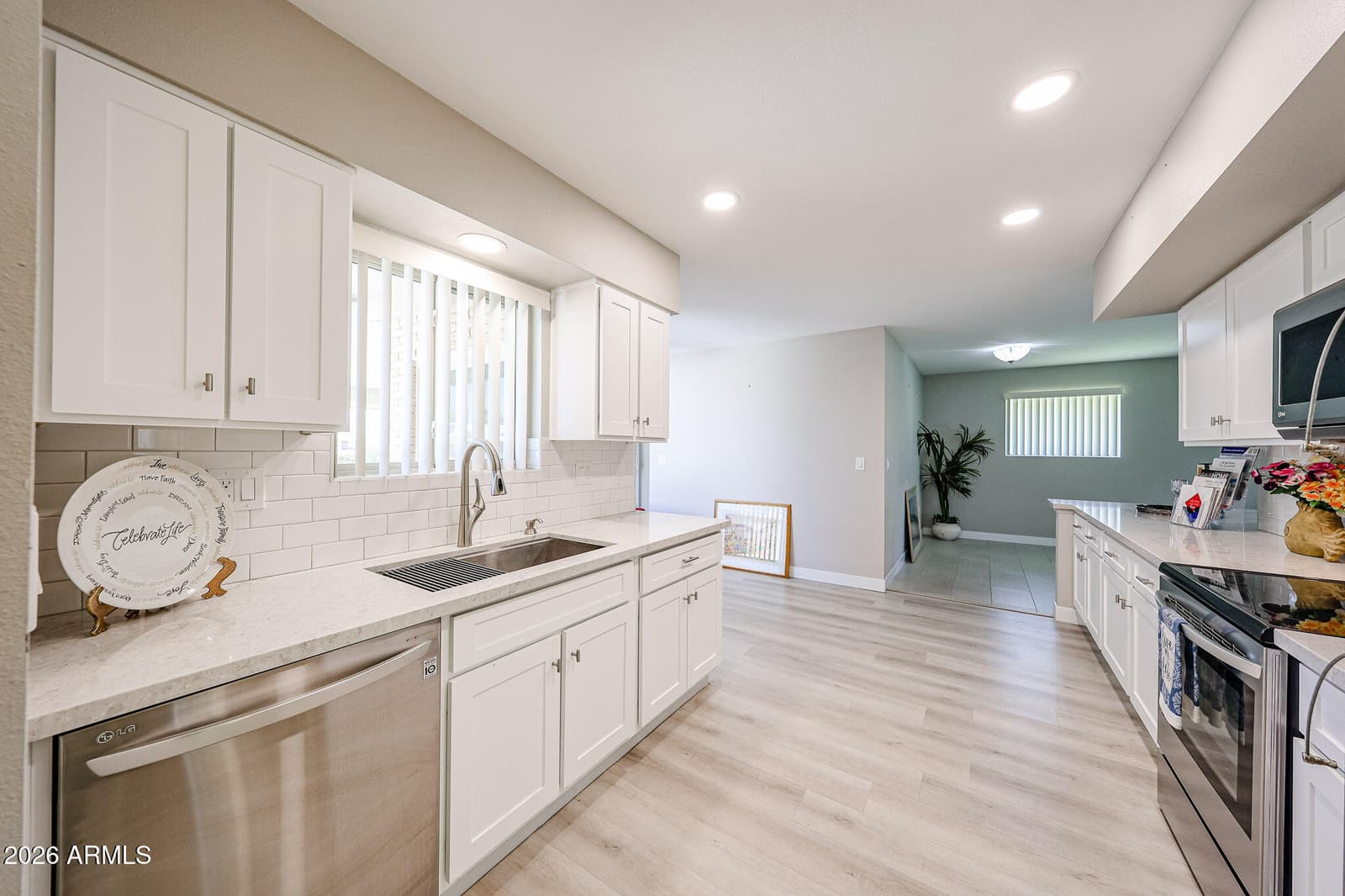 9212 N 107th Avenue, Sun City, AZ 85351 — photo 15 of 52