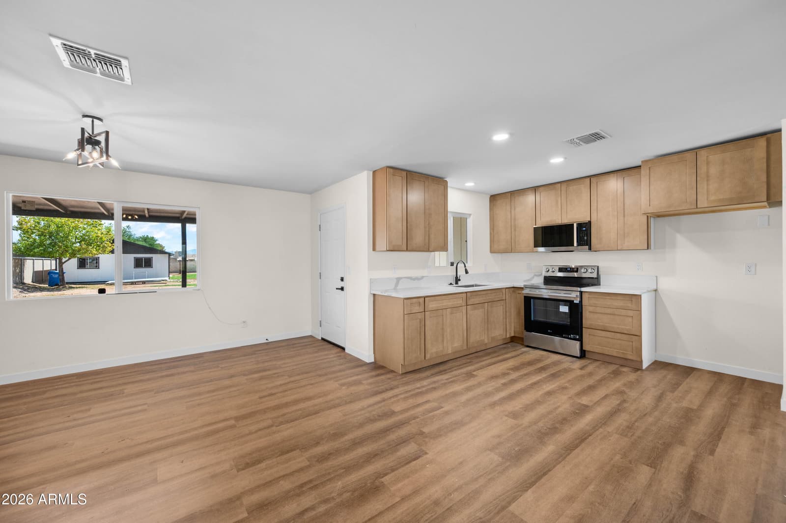 6407 W Roosevelt Street, Phoenix, AZ 85043 — photo 7 of 51