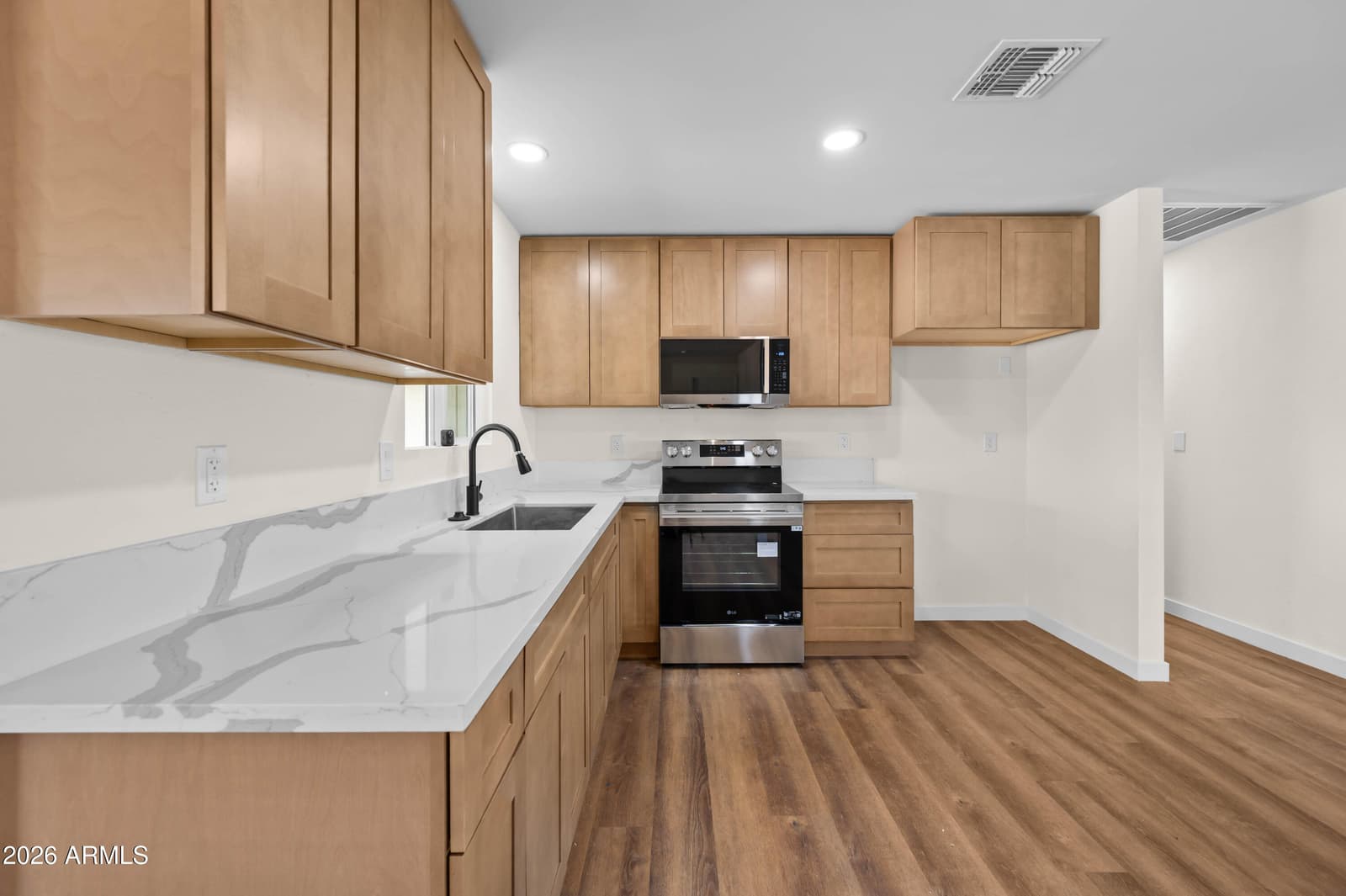 6407 W Roosevelt Street, Phoenix, AZ 85043 — photo 9 of 51