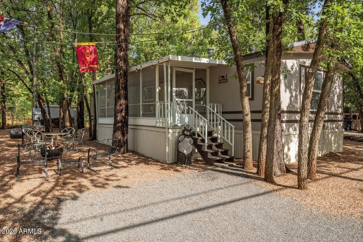 4079 Mark Twain Drive, Pinetop, AZ 85935 — photo 1 of 31