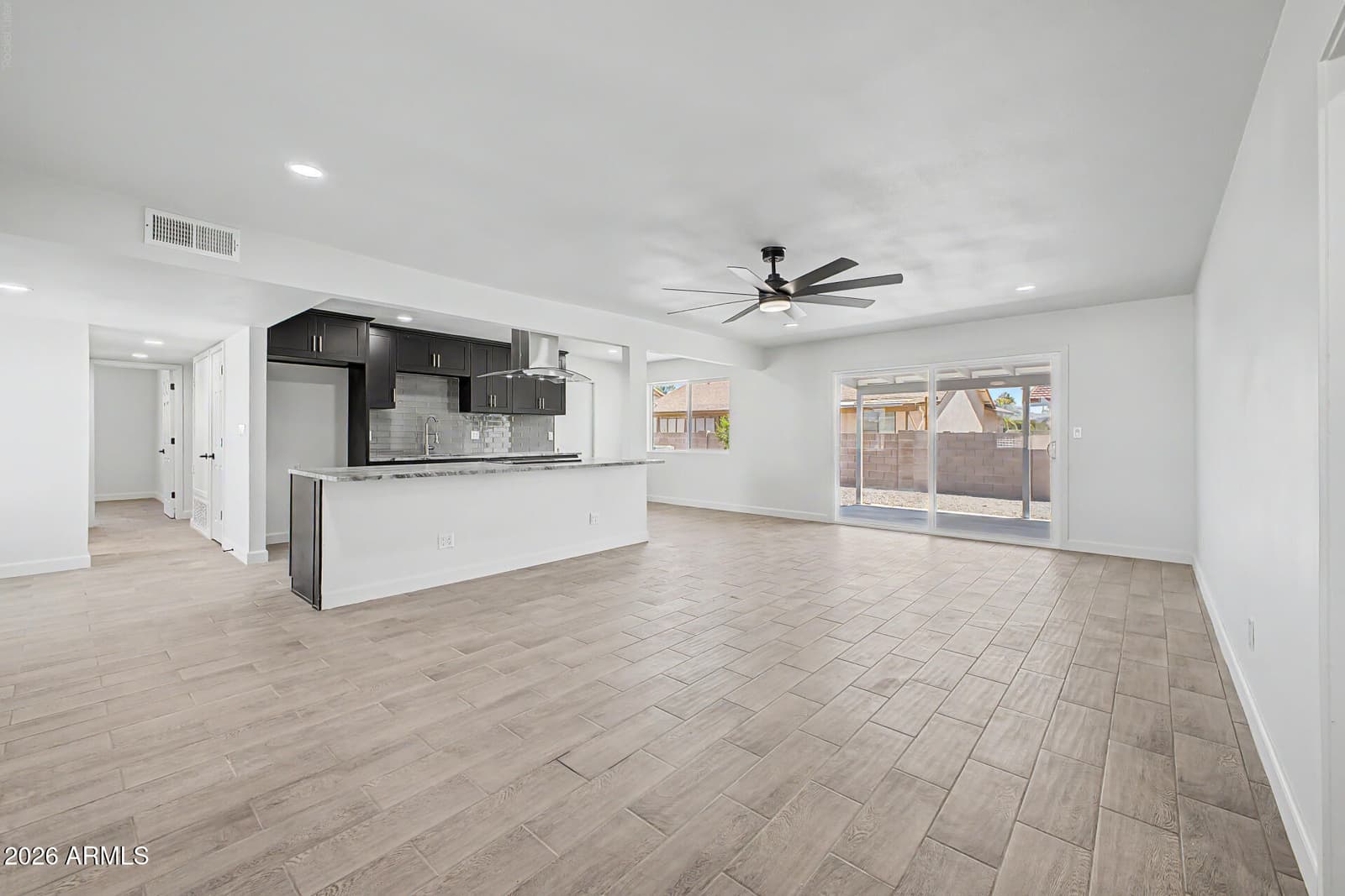 839 S Saranac Avenue, Mesa, AZ 85208 — photo 10 of 45