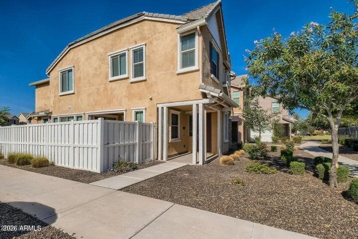 2275 S Agnes Lane, Gilbert, AZ 85295 — photo 1 of 25