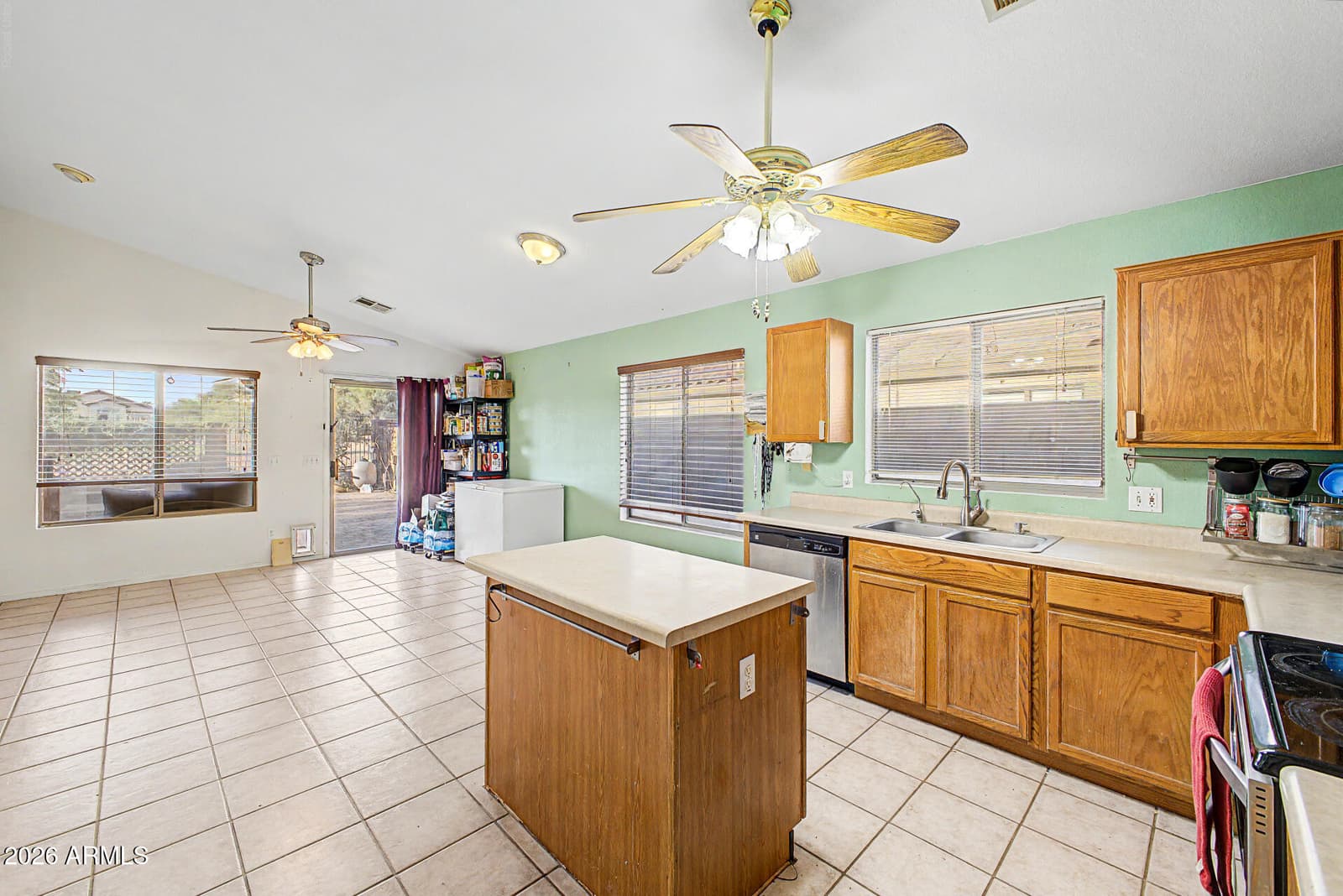 1096 E Graham Lane, Apache Junction, AZ 85119 — photo 3 of 46
